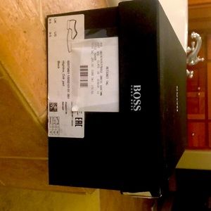 Hugo boss men’s dress shoe (never worn)